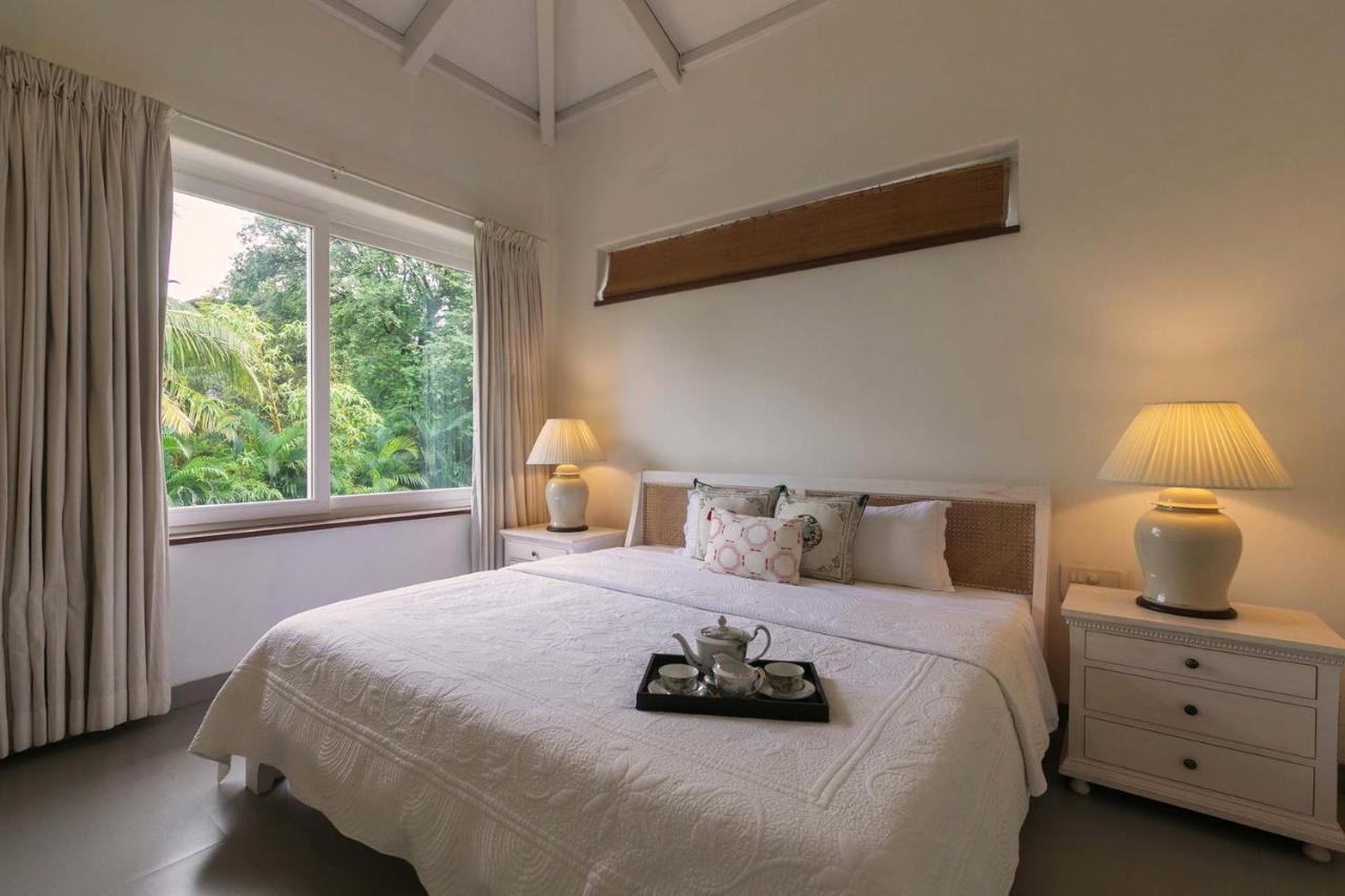 Hamptons Charm By Stayvista Luxury 5Br With Pool, Lawn & Table Tennis Alibag Exterior photo