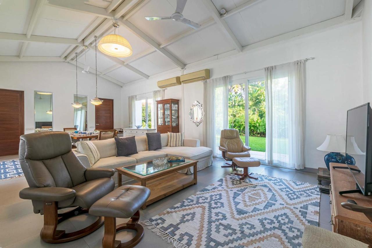 Hamptons Charm By Stayvista Luxury 5Br With Pool, Lawn & Table Tennis Alibag Exterior photo
