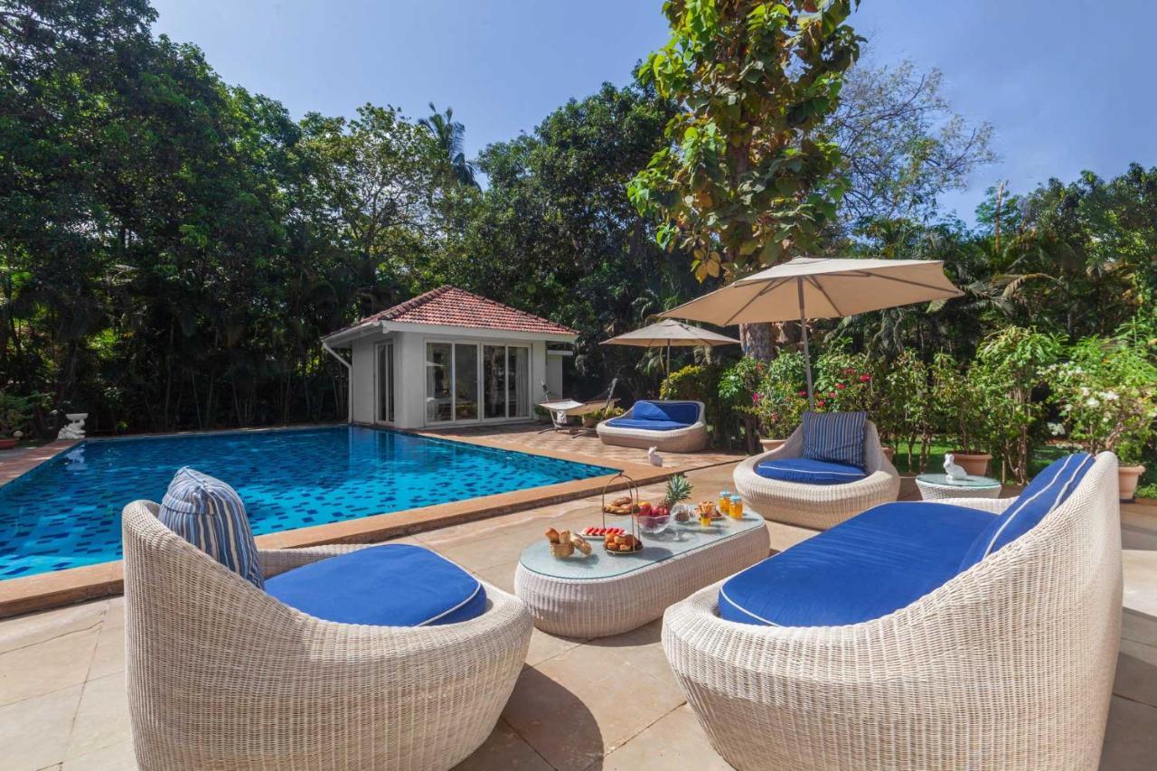 Hamptons Charm By Stayvista Luxury 5Br With Pool, Lawn & Table Tennis Alibag Exterior photo