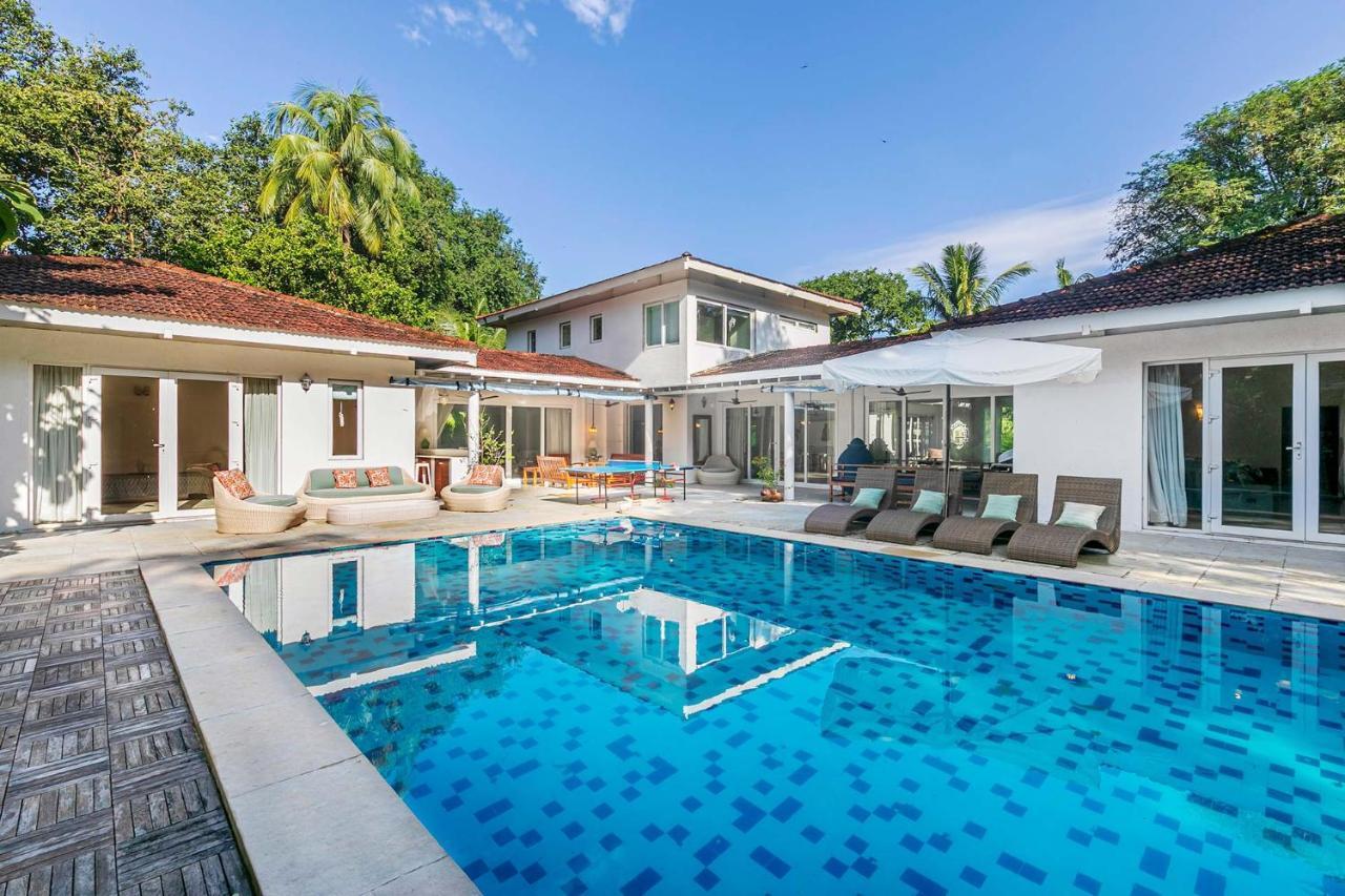 Hamptons Charm By Stayvista Luxury 5Br With Pool, Lawn & Table Tennis Alibag Exterior photo