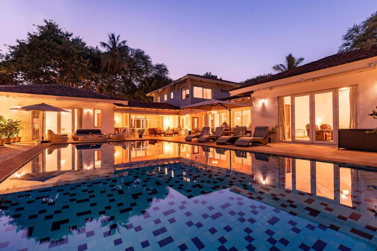 Hamptons Charm By Stayvista Luxury 5Br With Pool, Lawn & Table Tennis Alibag Exterior photo